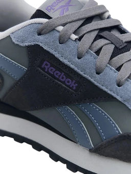 Кроссовки взрослые