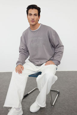 Gri Oversize/Genis Kesim City Nak?sl? Sardonsuz Sweatshirt TMNAW25SW00054