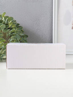 Сувенир полистоун "Маленькая принцесса с алым сердцем" 5х5,5х13 см