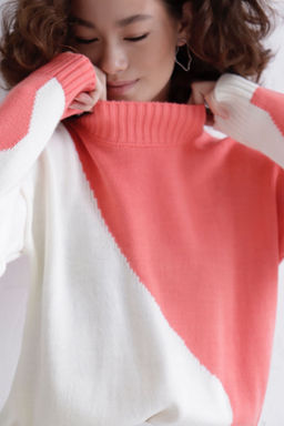 10080 Свитер кораллово-белый - Martichelli фото 12