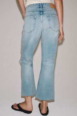JEANS ZW COLLECTION RELAXED BOOTCUT TIRO MEDIO CROPPED / Azul claro - Zara фото 3