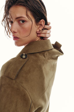 CHAQUETA CORTA EFECTO ANTE / Khaki oscuro - Zara фото 4