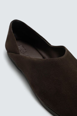 ZAPATO PIEL SUELA VIBRAM® AARON LEVINE X ZARA / Marr?n
