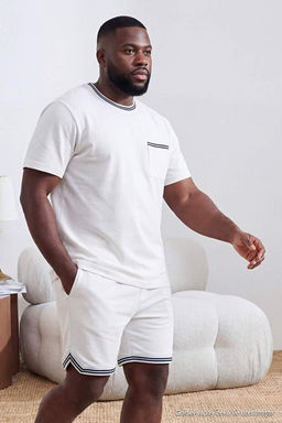 Ekru B_y_k Beden Regular/Normal Kesim Cep ve Triko Bant Detayl_ T-Shirt TMNSS25BF00027