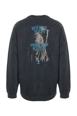 TRENDYOL MAN Antrasit Oversize/Genis Kesim %100 Pamuk Soluk Efektli Mistik Temal? Sweatshirt TMNAW24SW00189 - Trendyolmilla фото 11