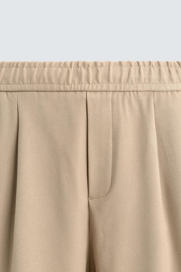 PANTAL?N REGULAR FIT CONFORT / Beige