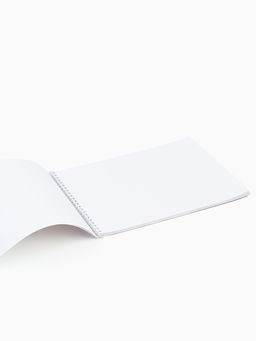 Цена за 2 шт. Альбом для рисования А4, 24 листа, на гребне «Мстители»