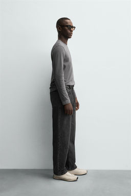 BASIC SLIM FIT T-SHIRT