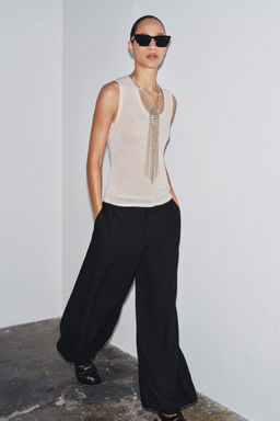 SLEEVELESS WOOL BLEND TOP