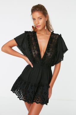 TRENDYOLMILLA Siyah Dokuma %100 Pamuk Brode Detayl? Mini Plaj Elbisesi TBESS21EL1248 фото 12