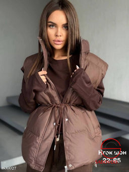 Жилетка женская на молнии и пуговицах