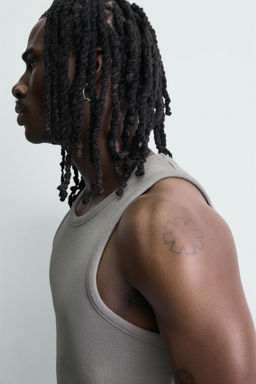 CAMISETA TANK RIB LAVADO / Gris claro - Zara фото 6