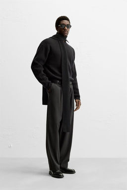 WIDE-FIT PLEATED TROUSERS