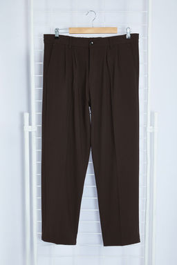 Kahverengi Pileli Klasik Baggy Fit Kumas Pantolon TMNSS24PL00024