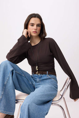 Kahverengi Ispanyol Kol Buzgu Detayl? Regular/Normal Kal?p Orme Bluz TWOAW26BZ00293