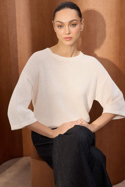 Wardrobe Essentials Ekru Bisiklet Yaka Triko Bluz TWOSS26BZ00136