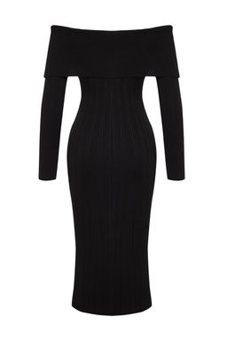 TRENDYOLMILLA Siyah Midi Triko Basic Carmen Yaka Elbise TWOAW25EL00033