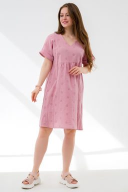 Летнее платье с вышивкой пудровое