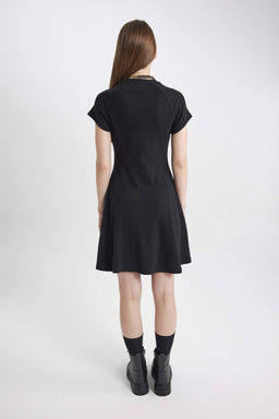 Мини-платье Cool с круглым вырезом в рубчик и короткими рукавами - Defacto фото 6