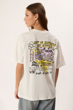 TRENDYOLMILLA Ekru %100 Pamuk Oversize/Genis Kal?p On Arka Bask?l? Orme T-Shirt TWOSS25TS00136 фото 5