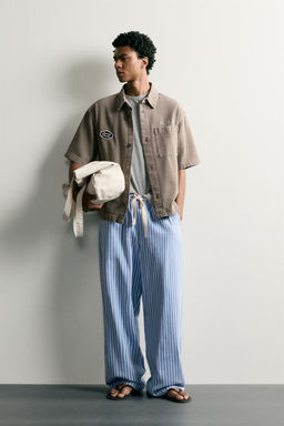 SOBRECAMISA BOXY FIT BORDADO PARCHES / Marr?n / Topo
