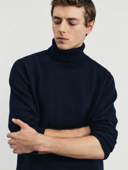 Свитер relax fit с высоким горлом / Zarina