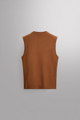 CAMISETA TANK ESTAMPADO CONTRASTE / Ocre