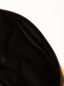 V16 001 21 Сумка поясная