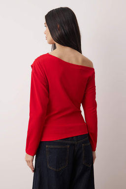 K?rm?z? Buzgu/Drape Detayl? Dokumlu Asimetrik Yaka Orme Bluz TWOAW26BZ00138