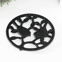 Фигурка чугун, подставка под горячее «Птички в листьях», 15.6×15.6×1.5 см