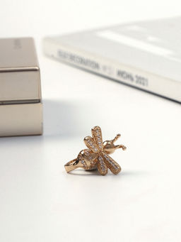 Серьга кафф «Пчела», цвет белый в золоте