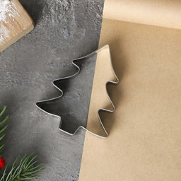 Цена за 2 шт. Форма для печенья новогодняя Доляна Ёлочка, металл, 6.5?8?1.5 см, серебристая