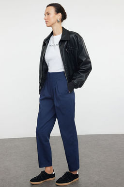 Lacivert Pamuklu Havuc Kal?p Serit Detayl? Dokuma Pantolon TWOAW22PL0342