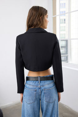 Siyah Crop Astarl? Dokuma Blazer Ceket TWOAW22CE0086