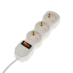Удлинитель Luazon Lighting ECO, 3 розетки, 2.7 м, 16 А, 3500 Вт, ПВС 3×1 мм2, с заземлением, с выключателем, белый