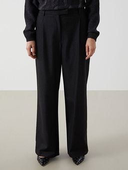 Loose Fit ?izgili Kad?n Pantolon