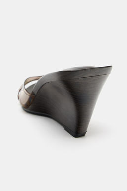 SANDALIA CU?A EFECTO VINILO / Marr?n - Zara фото 5