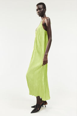 Vestido plisado con tirantes espagueti - H&m фото 4