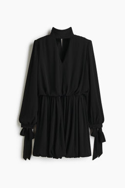 Vestido con lazos
