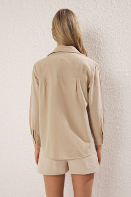 TRENDYOLMILLA Beyaz Pamuk Kar?s?ml? Keten Gorunumlu Oversize Genis Kal?p Dokuma Gomlek TWOSS25GO00096  фото 4