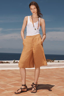 LIMITED EDITION STRIPED LINEN BERMUDA SHORTS