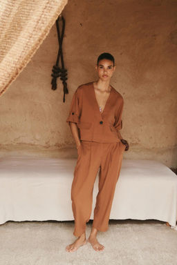 DARTED TROUSERS WITH ELASTIC WAIST