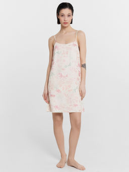 Сорочка ночная женская розовая с цветочным принтом цветочный сад на росе 572392