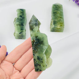 Кристалл из Пренита с Эпидотом