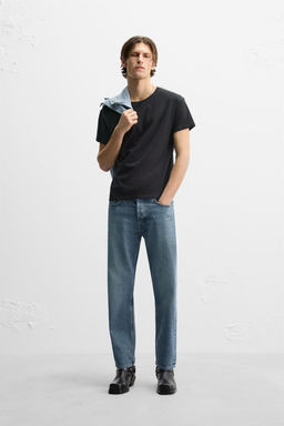 STRAIGHT-FIT REGULAR JEANS