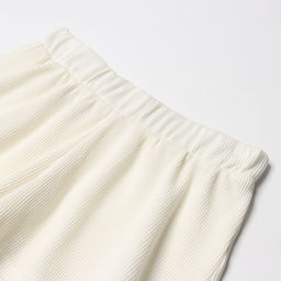 Шорты женские KAFTAN Basic line, размер 48, молочные