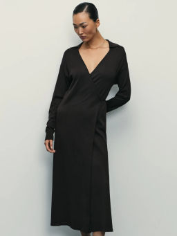 Платье миди на запах из вискозы / Zarina