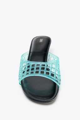 RUBBERISED-EFFECT KITTEN-HEEL MULES - Zara фото 6