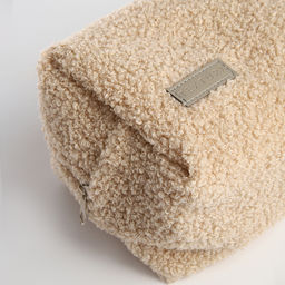 Косметичка женская на молнии TEXTURA, объёмная, плюшевая, бежевая  фото 5