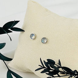 Серьги-пусеты из Лабрадора